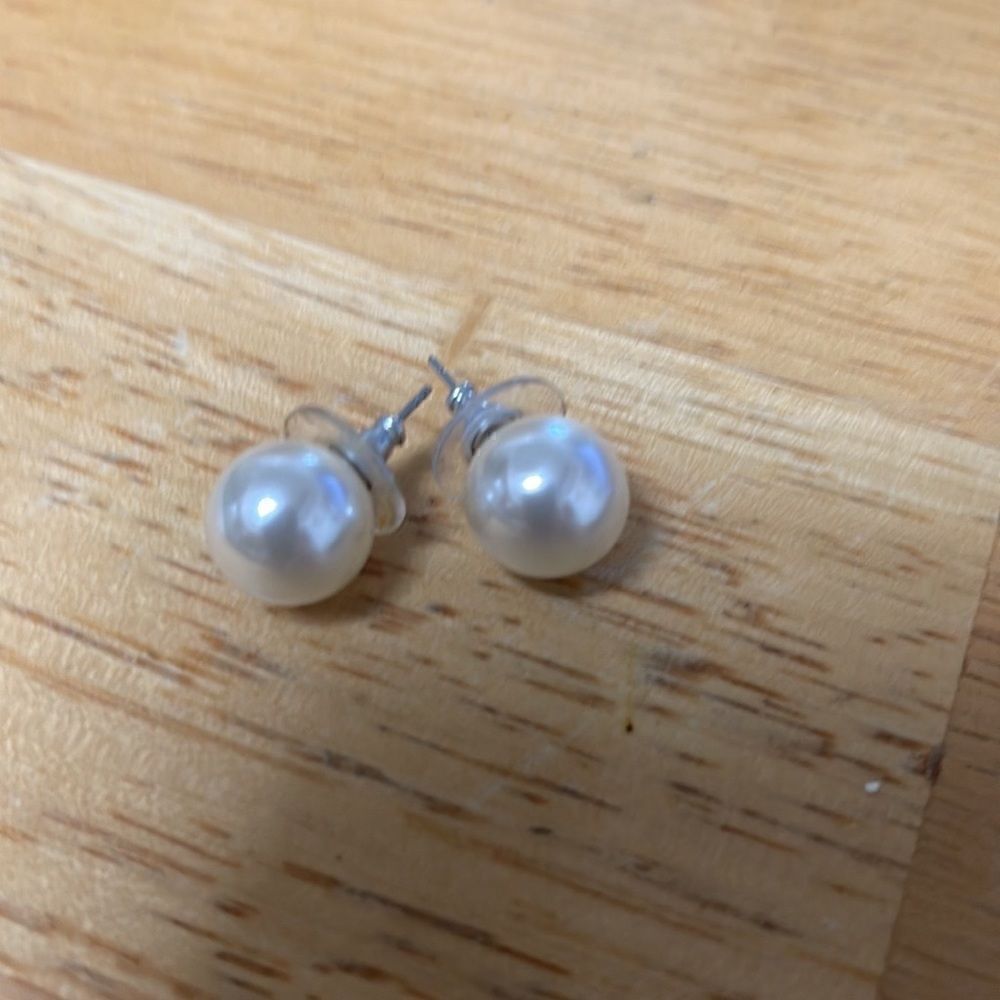 White imitation pearl studded earrings